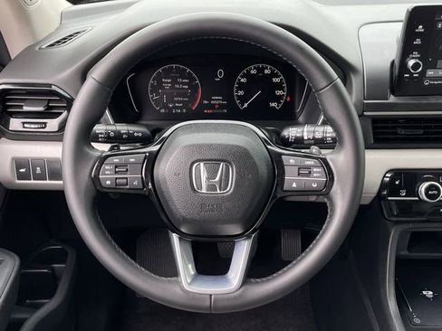 Used 2024 Honda Pilot Touring image 12