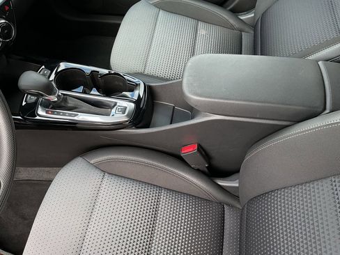 Used 2025 Chevrolet Trax LT image 33