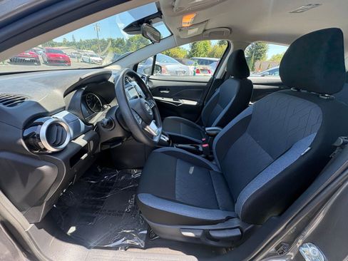 Used 2025 Nissan Versa SV FWD image 24