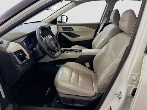 Used 2023 Nissan Rogue SL w/ SL Premium Package image 13