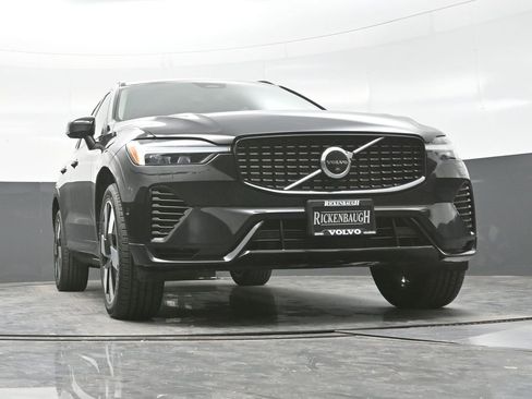 Used 2023 Volvo XC60 T8 Ultimate w/ Climate Package image 24