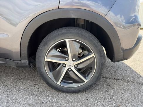 Used 2021 Honda HR-V EX image 34