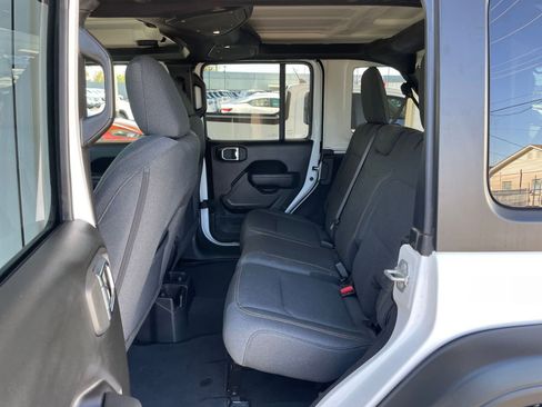 Used 2025 Jeep Wrangler Sport S image 24