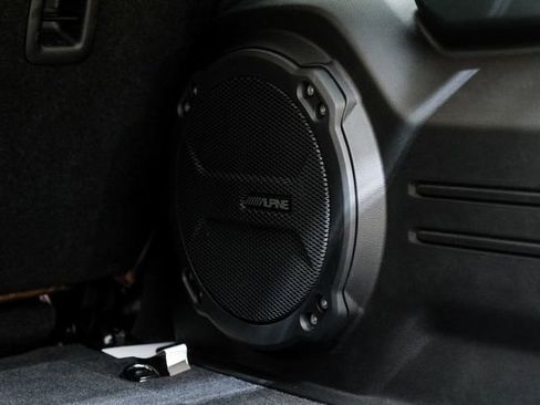 Used 2025 Jeep Wrangler Unlimited Rubicon w/ Technology Group image 47