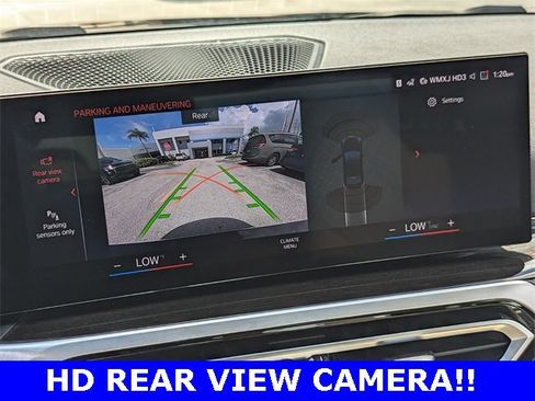 Used 2023 BMW 330i Sedan w/ Premium Package image 9