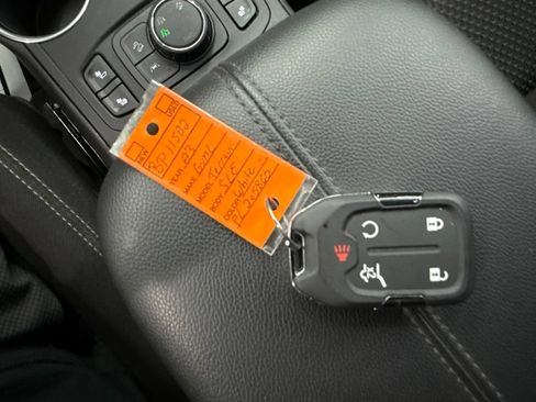 Used 2023 GMC Terrain SLE w/ Driver Convenience Package AWD/4WD image 37