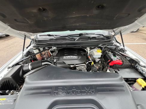 Used 2021 RAM 3500 Tradesman w/ Chrome Appearance Group AWD/4WD image 10