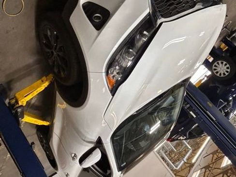 Used 2020 Kia Sorento EX image 2