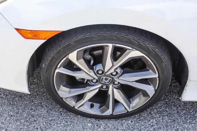 Used 2019 Honda Civic Touring image 6
