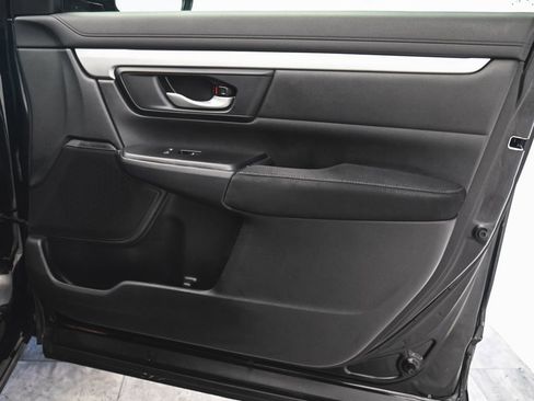 Used 2019 Honda CR-V LX image 10