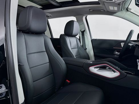 New 2026 Mercedes-Benz GLS 450 4MATIC image 6