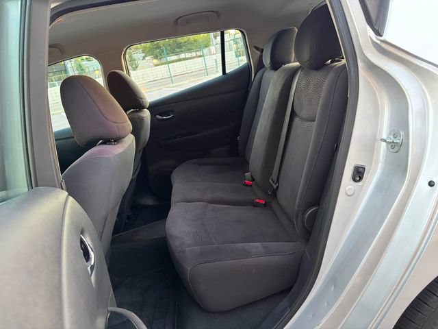 Used 2015 Nissan Leaf SV w/ Premium Package FWD image 26