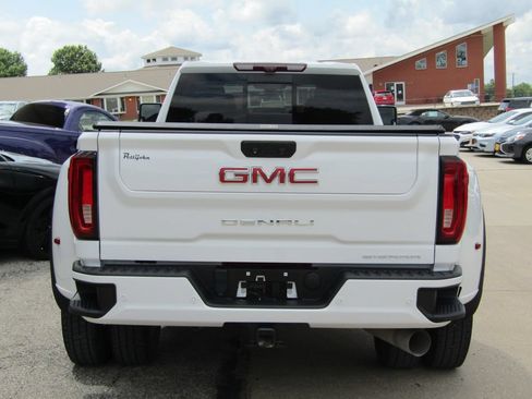 Used 2023 GMC Sierra 3500 Denali w/ Denali Ultimate Package AWD/4WD image 4