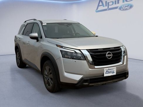 Used 2025 Nissan Pathfinder SV FWD image 7
