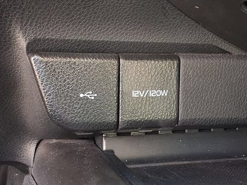 Used 2023 Toyota Camry SE w/ Convenience Package FWD image 8
