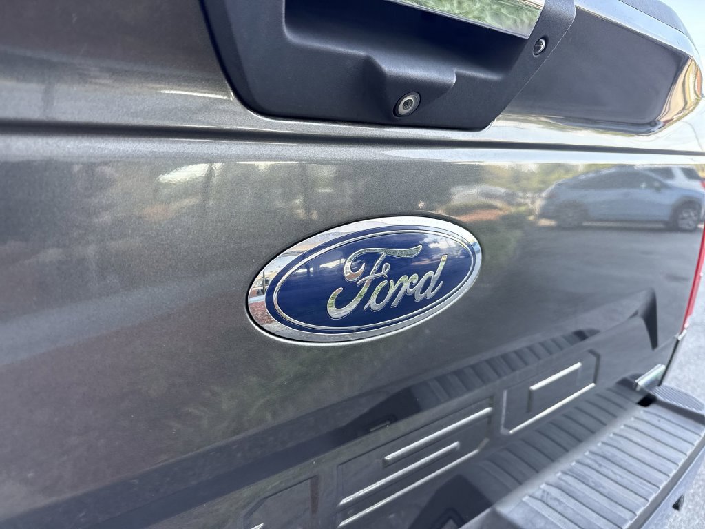 Used 2018 Ford F150 XLT w/ Equipment Group 302A Luxury AWD/4WD image 6