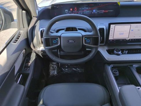 New 2026 Ford Expedition Active RWD image 17