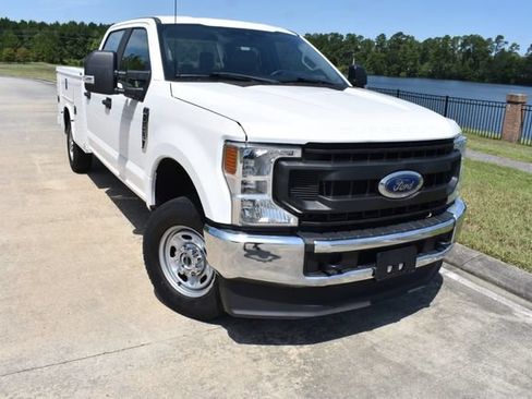 Used 2022 Ford F250 XL w/ Power Equipment Group AWD/4WD image 2