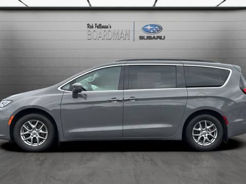 Used 2021 Chrysler Pacifica Touring w/ Cold Weather Group FWD image 9