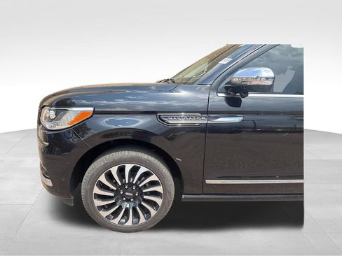 Used 2023 Lincoln Navigator Black Label AWD/4WD image 35
