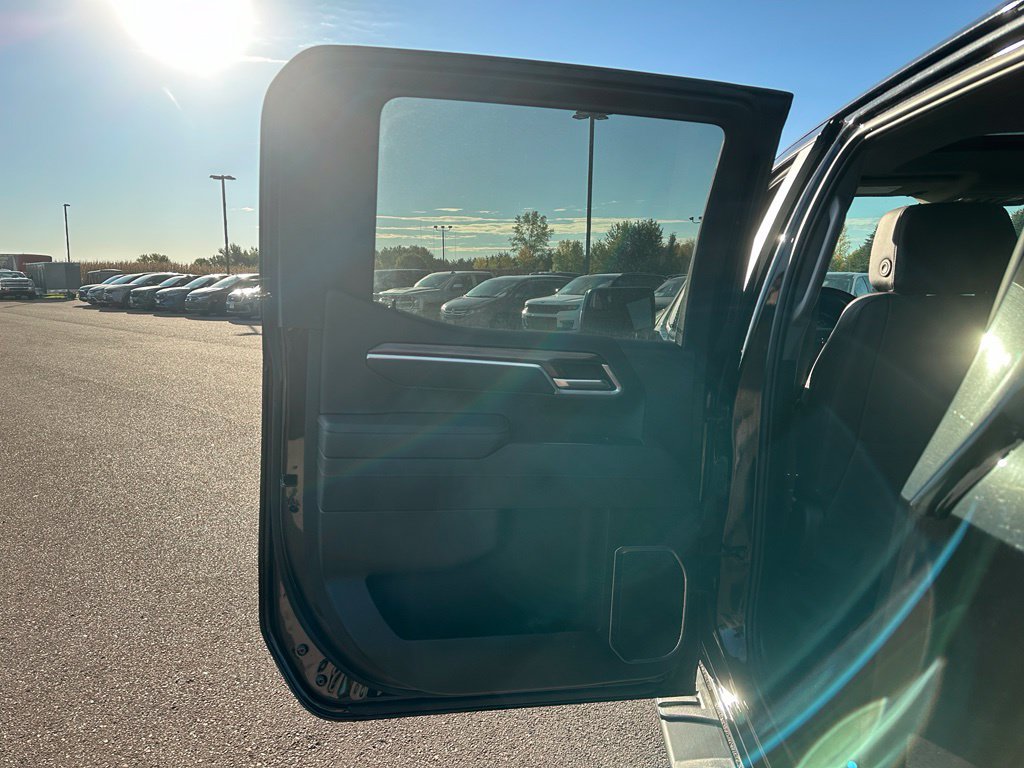 Used 2025 Chevrolet Silverado 1500 RST w/ Convenience Package II AWD/4WD image 21