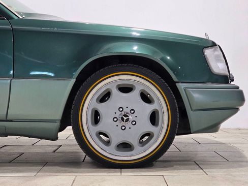 Used 1994 Mercedes-Benz E 320 Coupe image 33