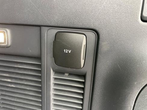 Used 2025 Ford Expedition Active image 42