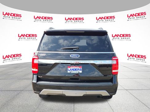 Used 2018 Ford Expedition XLT w/ Equipment Group 201A RWD image 4