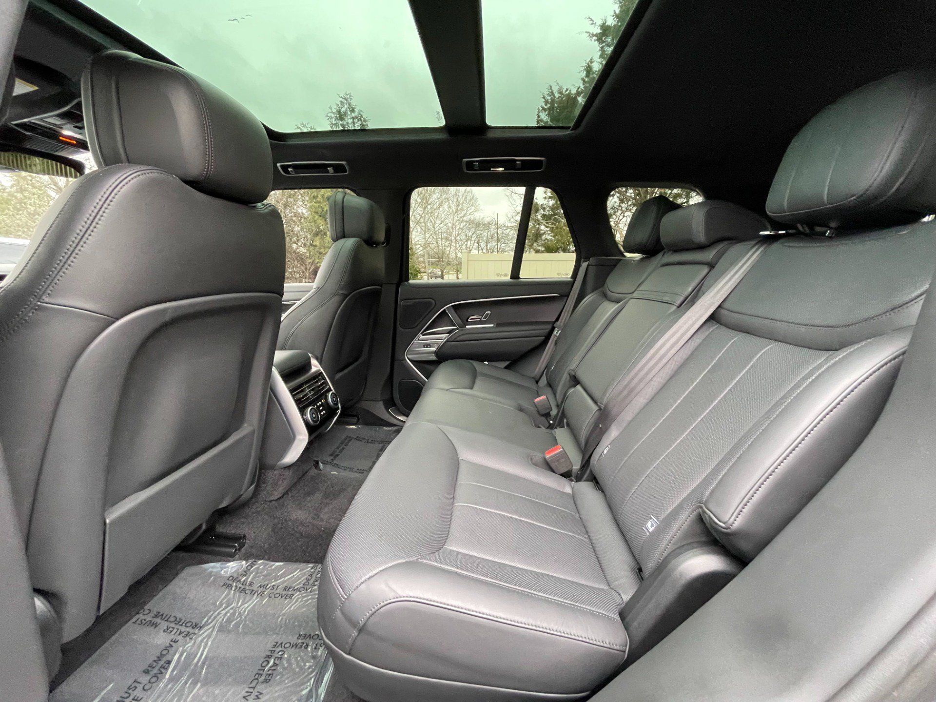 Used 2023 Land Rover Range Rover SE AWD/4WD image 25