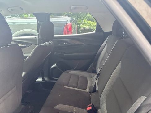 Used 2023 Chevrolet TrailBlazer LT FWD image 11