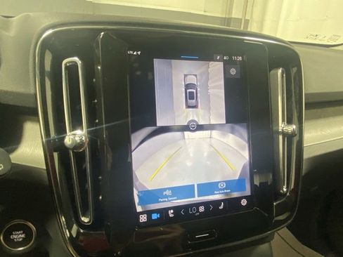 Certified 2025 Volvo XC40 B5 Plus image 26