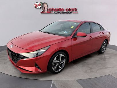 Used 2023 Hyundai Elantra SEL w/ Convenience Package