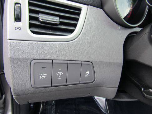 Used 2013 Hyundai Elantra GLS FWD image 21