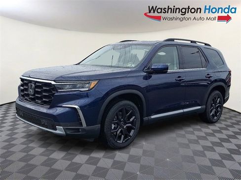 New 2025 Honda Pilot Touring image 3