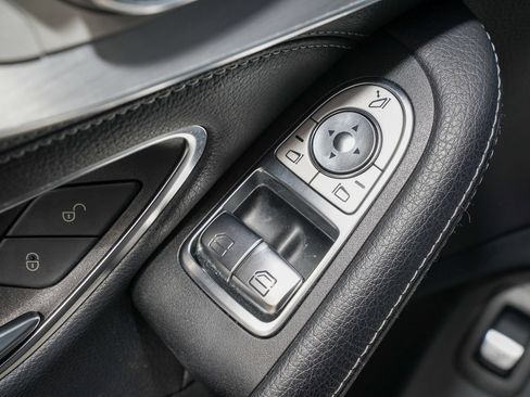 Used 2019 Mercedes-Benz C 300 Coupe image 24