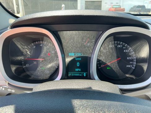 Used 2017 Chevrolet Equinox Premier w/ Enhanced Convenience Package FWD image 19
