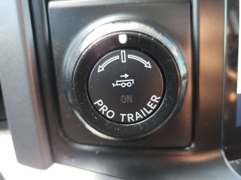 Used 2021 Ford F150 Lariat AWD/4WD image 23