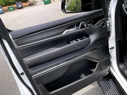 New 2026 Jeep Grand Wagoneer Summit w/ Rear Seat Video Group I AWD/4WD image 31