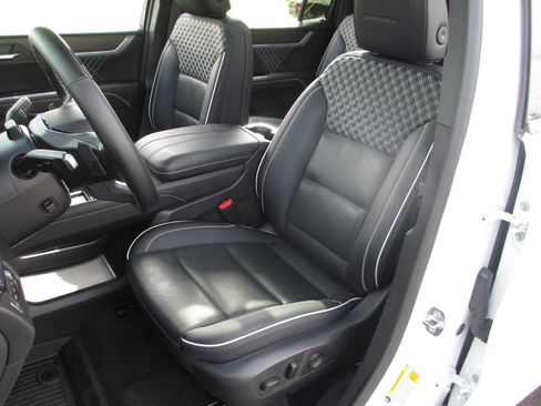 Used 2024 GMC Acadia Denali w/ Super Cruise Package AWD/4WD image 22