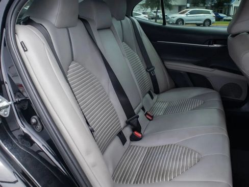 Used 2023 Toyota Camry SE FWD image 17