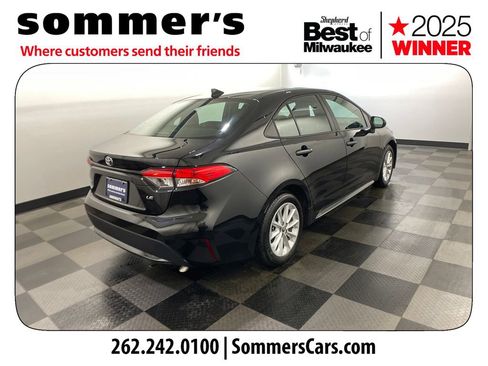 Used 2021 Toyota Corolla LE w/ LE Premium Package image 5