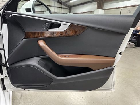 Used 2019 Audi A4 2.0T Premium w/ Convenience Package image 16