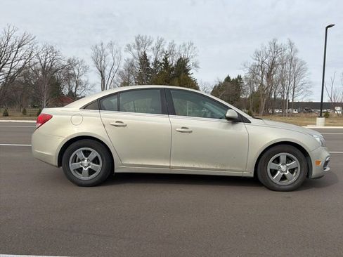 Used 2015 Chevrolet Cruze LT image 6