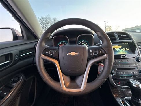 Used 2015 Chevrolet Malibu LT w/ Power Convenience Package image 19