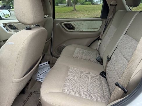 Used 2005 Ford Escape XLT AWD/4WD image 11