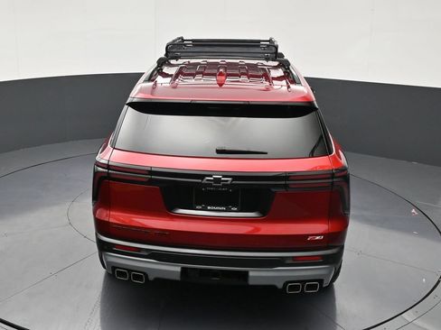Used 2024 Chevrolet Traverse Z71 AWD/4WD image 15