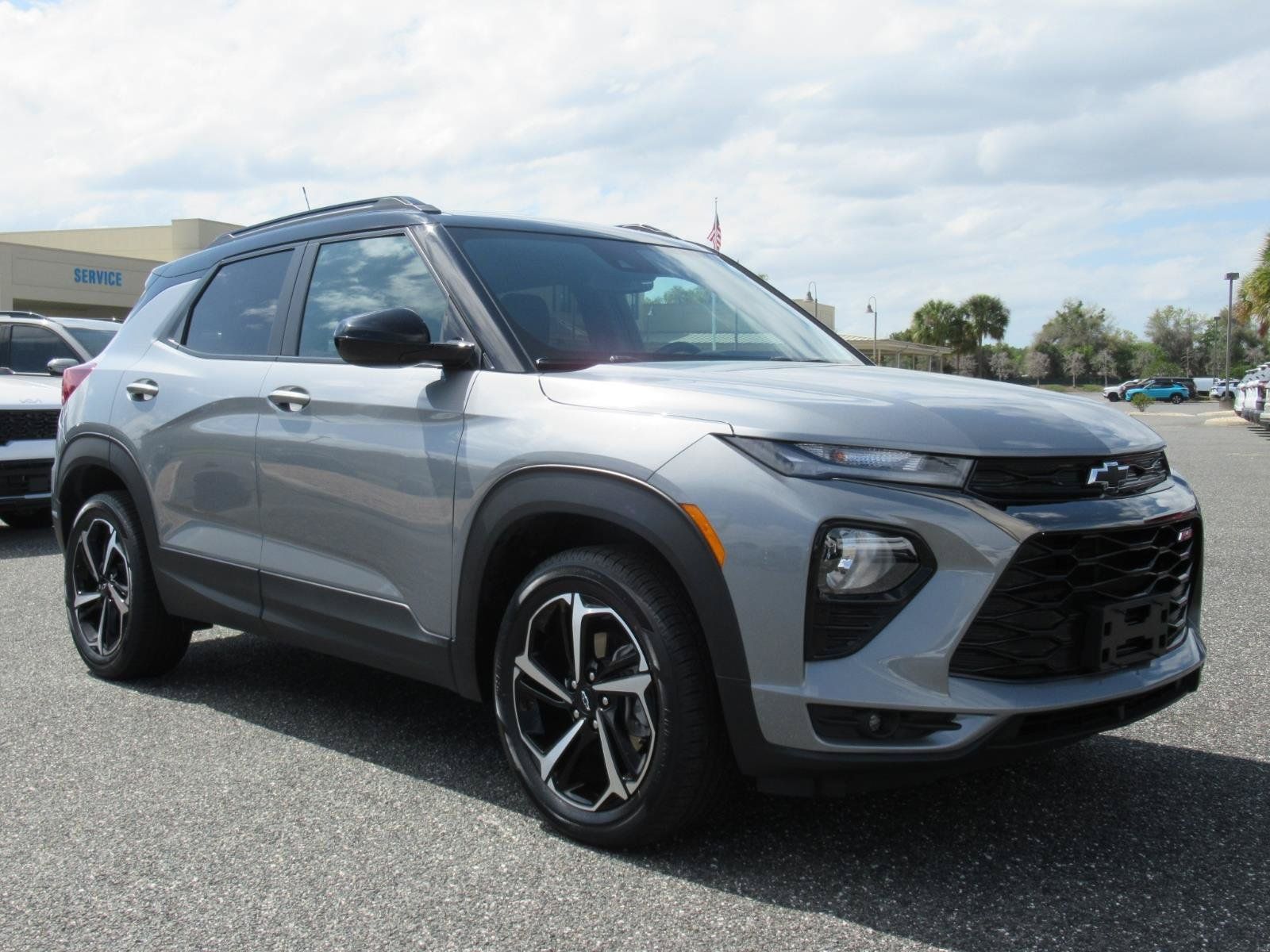 Used 2023 Chevrolet TrailBlazer RS w/ Sun and Liftgate Package AWD/4WD image 1