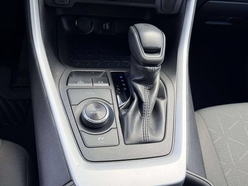 Certified 2025 Toyota RAV4 XLE AWD/4WD image 6