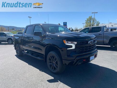 New 2026 Chevrolet Silverado 1500 LT Trail Boss w/ Convenience Package II AWD/4WD image 1