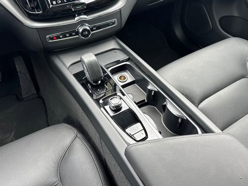 Certified 2025 Volvo XC60 B5 Plus AWD/4WD image 12